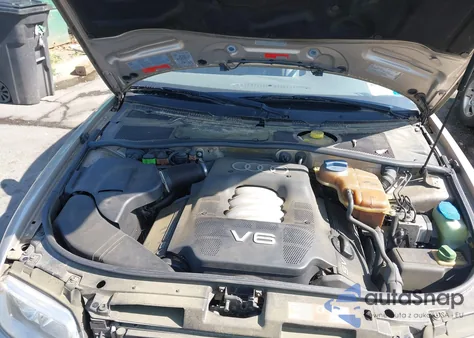 2000 Audi A4 2.8 из США, поврежденный, VIN WAUDH68D0YA171886